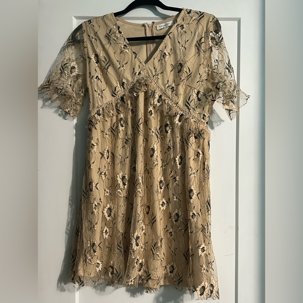 Francesca's Collections Cream and Black Lace Midi Dress sz: medium
